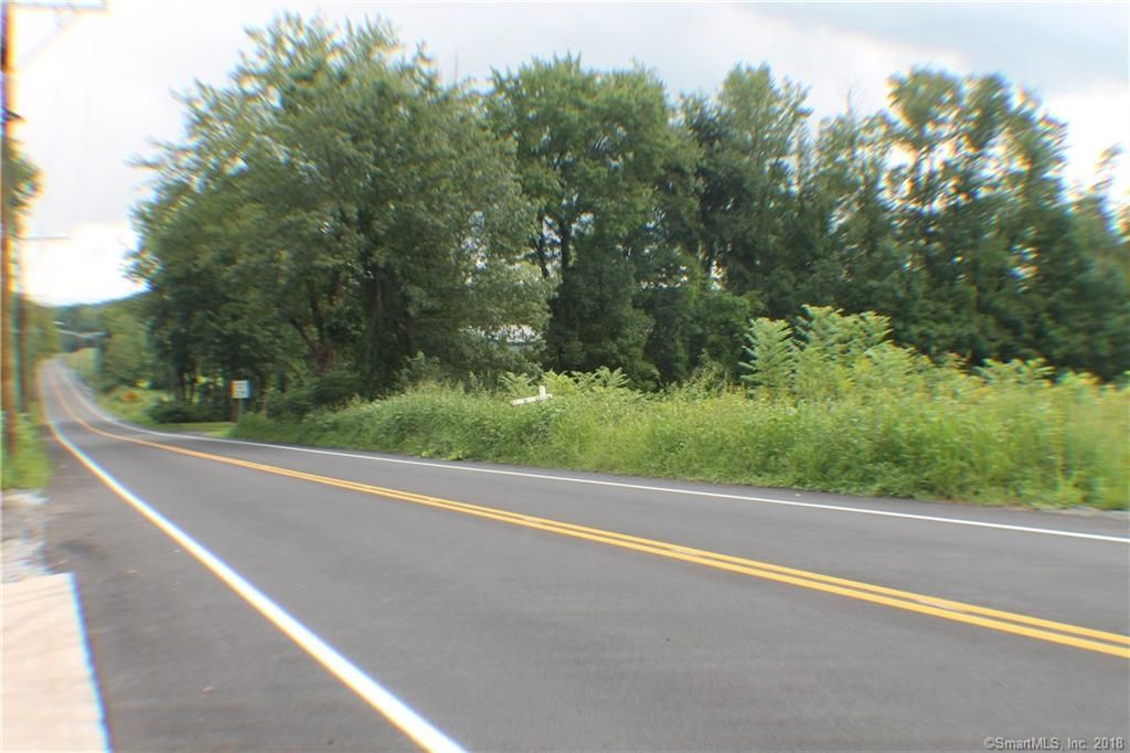 Mullen Rd: Mullen Rd, Enfield, CT 06082